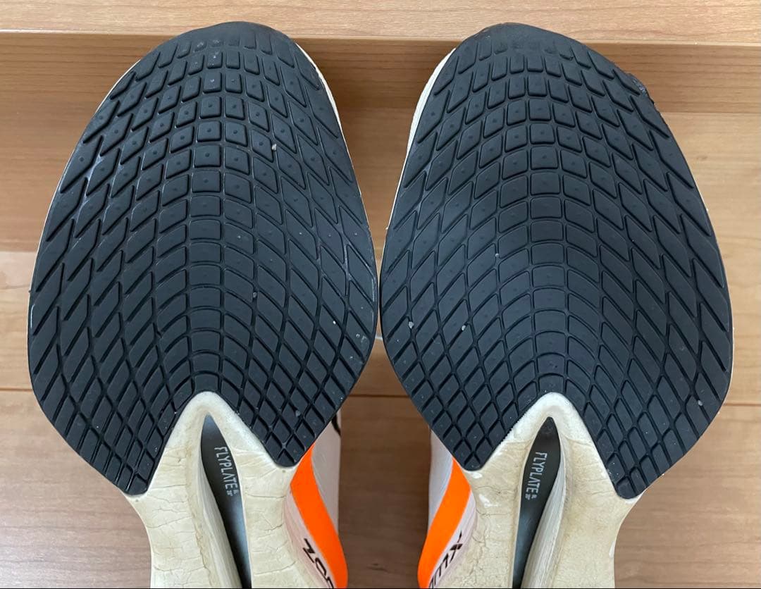 ナイキ ウィメンズヴェイパーフライ4プロトタイプ 25.5cm