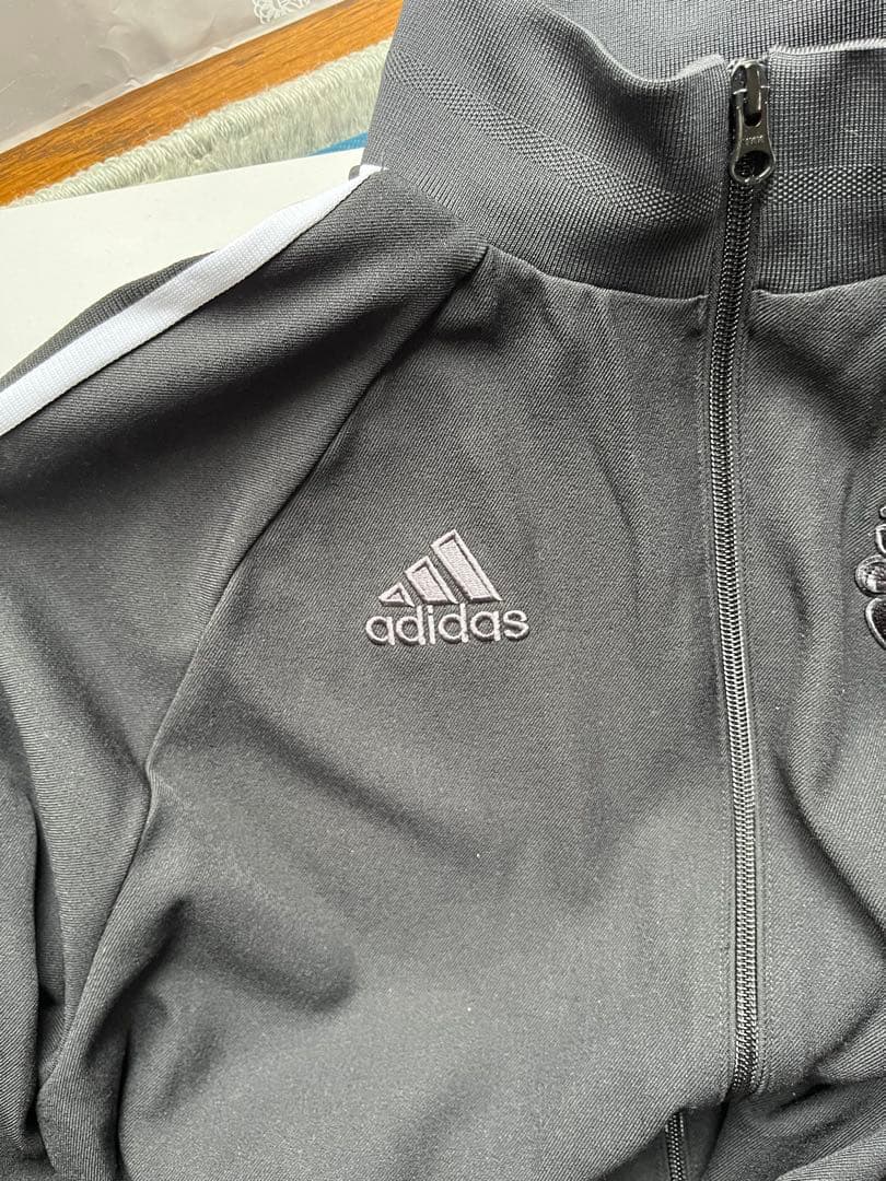 adidas マンチェスターユナイテッド　トラックジャケットM