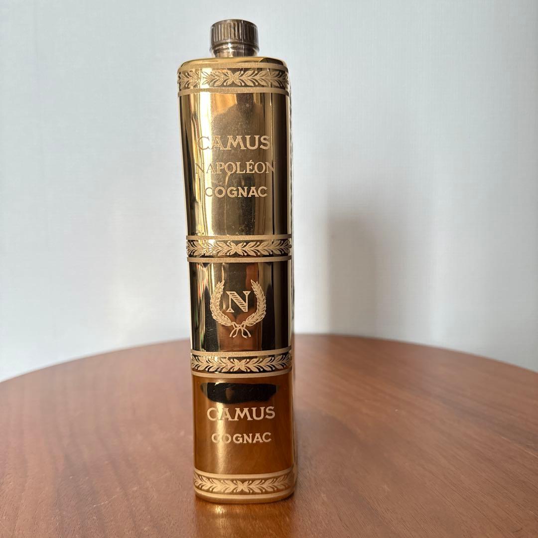 【未開栓・箱付】カミュ ナポレオン ブック ゴールド コニャック 替え栓付 古酒
