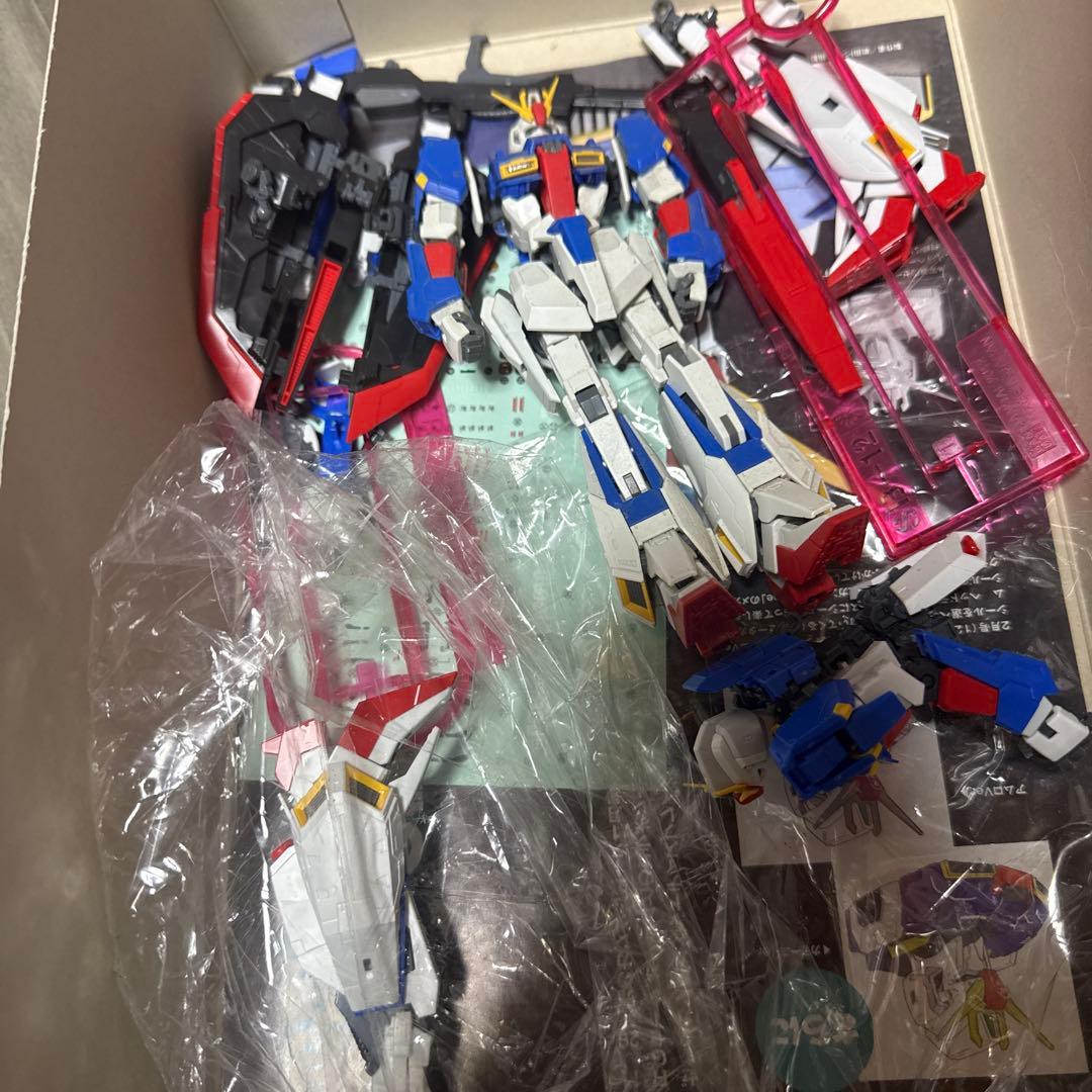 RG Ζガンダム組み立て途中3体