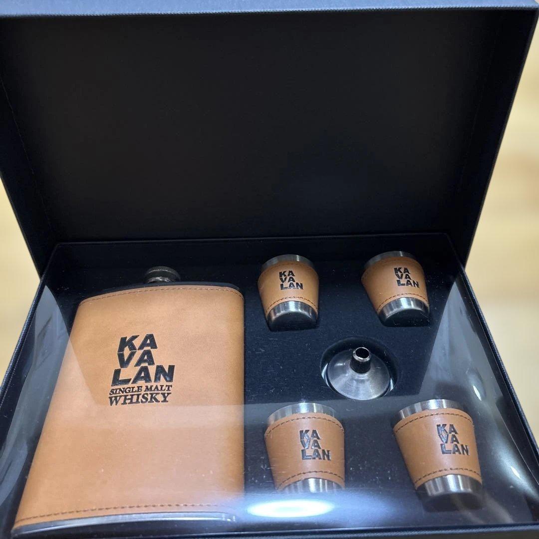 【新品未使用】【非売品】 KAVALAN スキットルセット