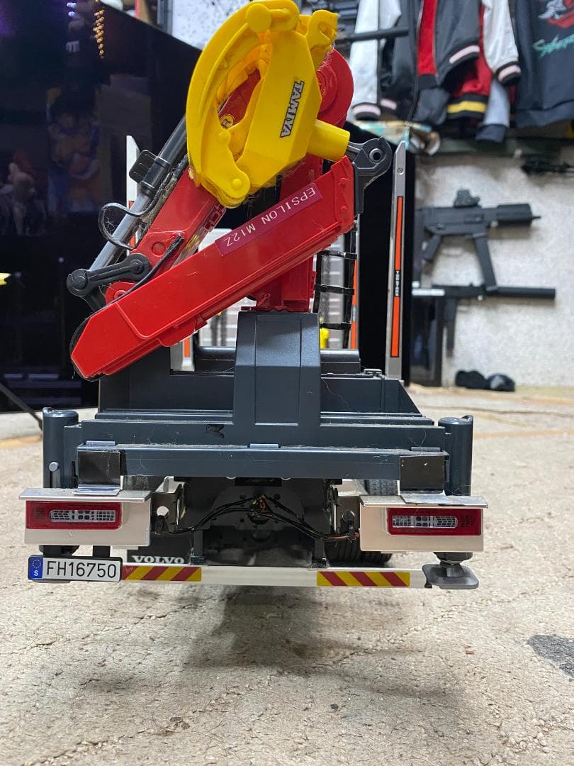 タミヤ　1/14 ボルボFH16　6x4　ティンバートラック　フルオペレーション