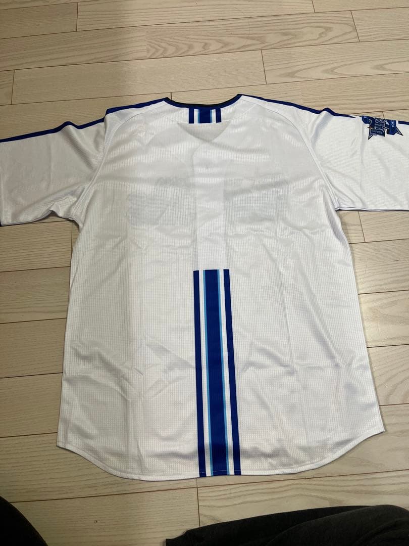 横浜DeNAベイスターズ ホームユニフォーム Lサイズ 森唯斗選手サイン入り