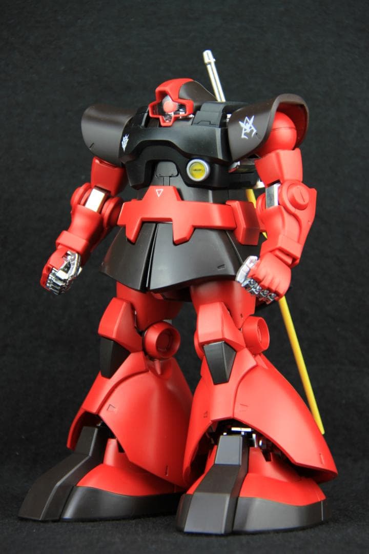 [塗装済完成品]MG 1/100 MS-09RS シャア専用リック・ドム