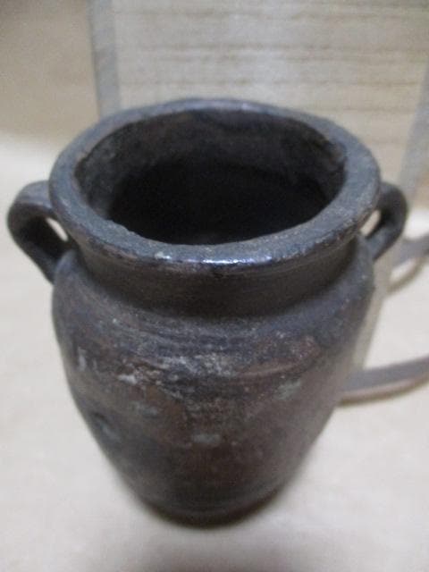 古備前　小振りな花生け　古箱付き　R17-1