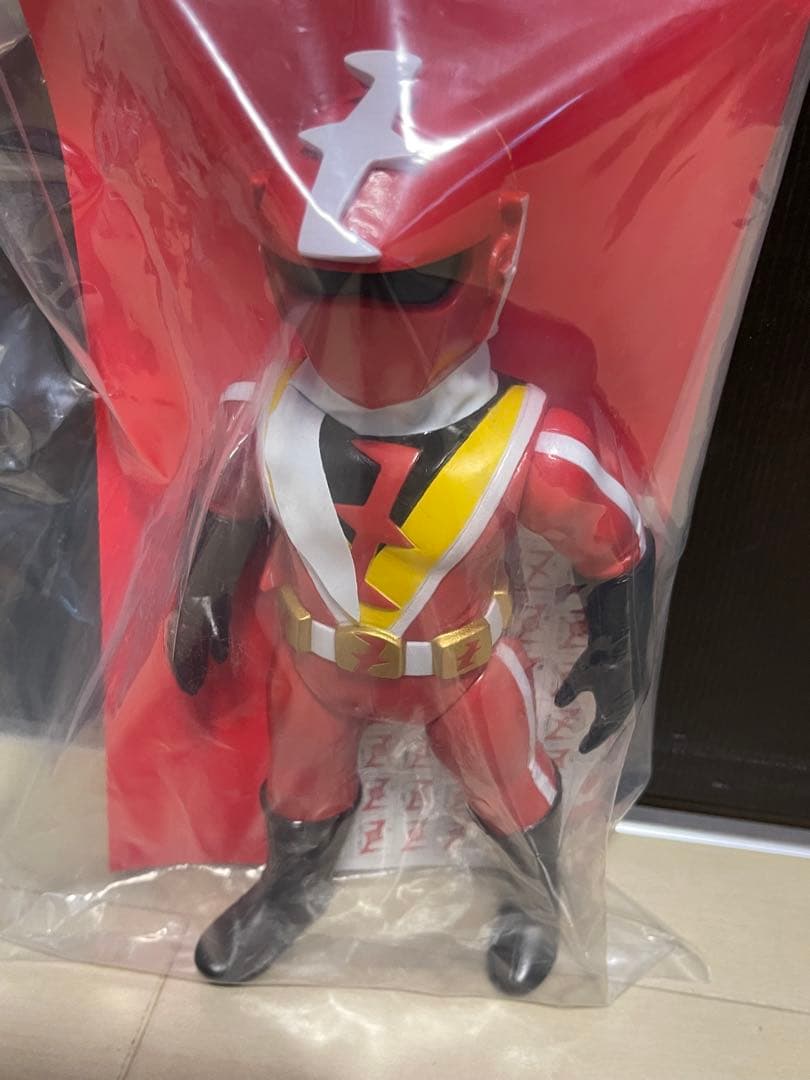 メディコムトイ　東映レトロソフビヒーローズ　快傑ズバット　ソフビ　石森プロ