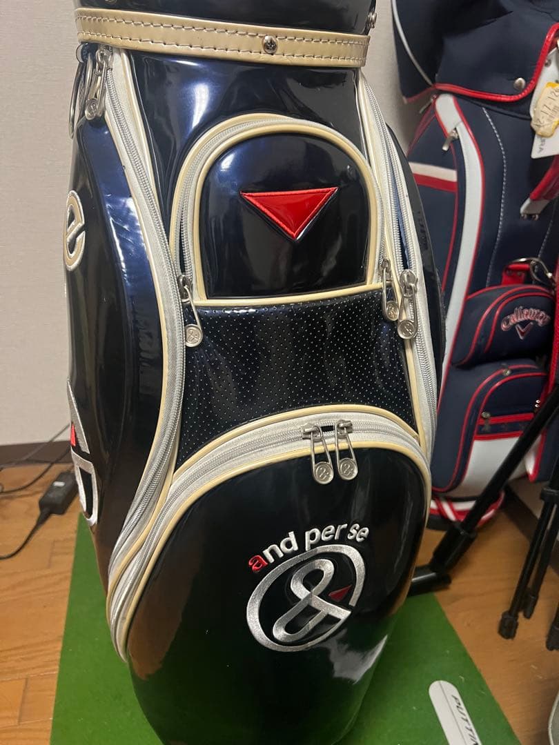 and per se キャディバッグ　エナメル