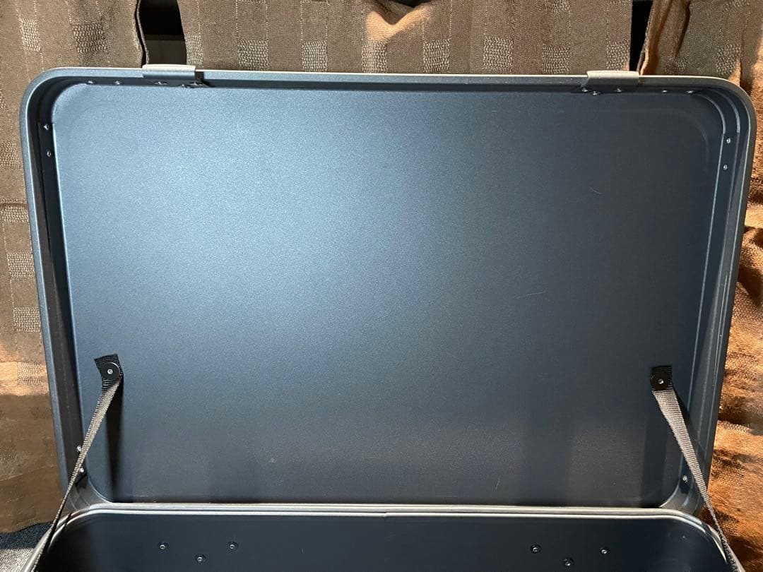 VENTLAX アルミコンテナ PANDORA ブラック46L 使用回数1回