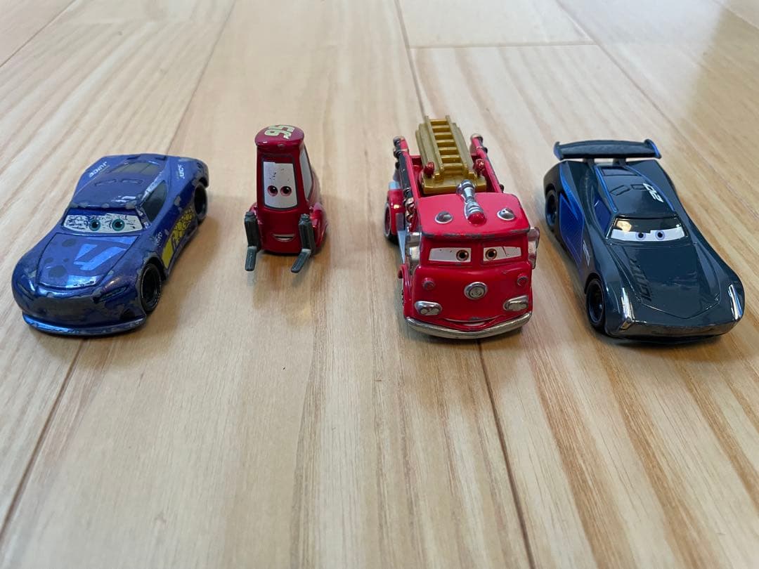 ディズニー・ピクサー カーズ　CARSミニカー34台セット