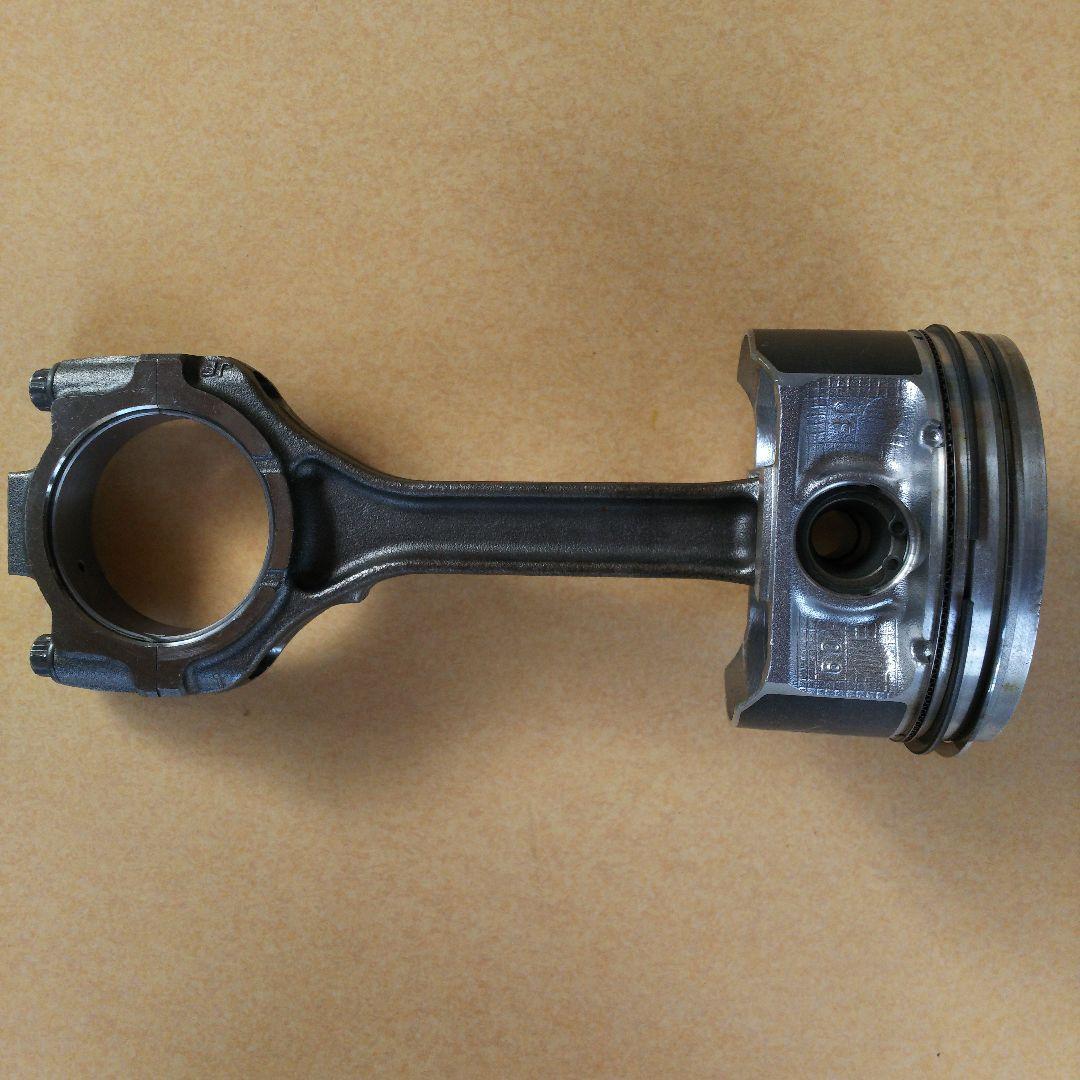 VR38型 ツインターボエンジン ピストン&コンロッド