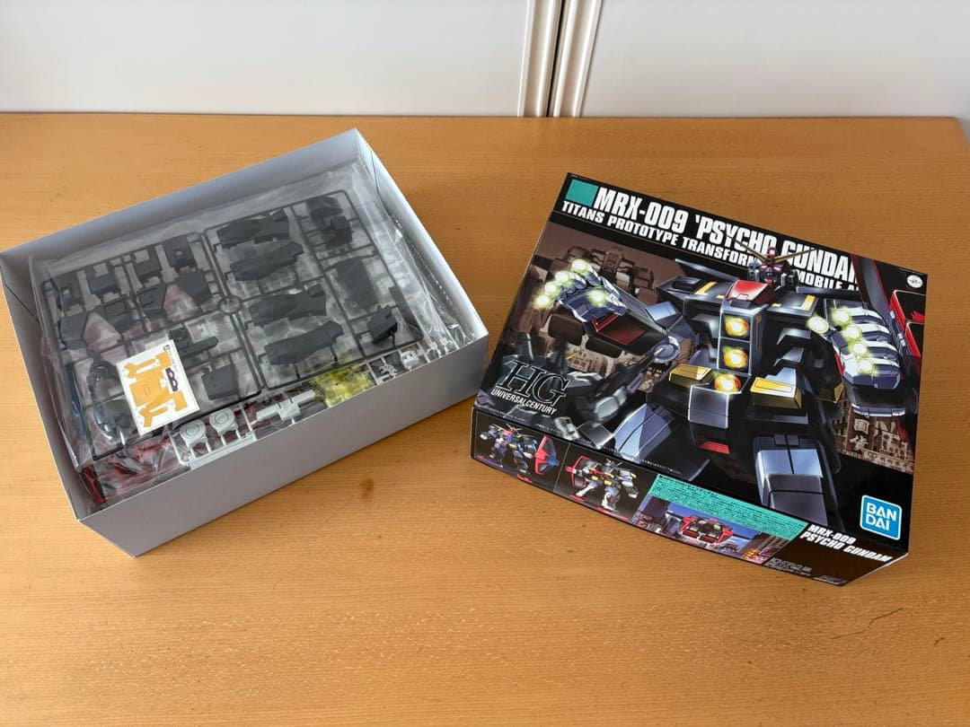 MRK-009 'PSYCHO GUNDAM' トランスフォーマブルモデル