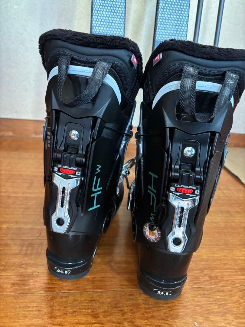 スキー板とブーツ、ストックセット ノルディカ　ブリザード　リアエントリー24、5