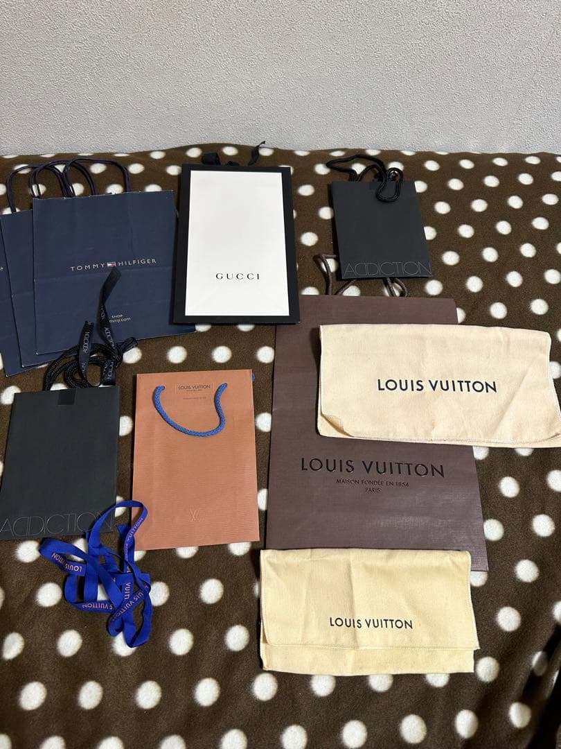 ルイヴィトン バレンシアガ　ショップバッグ　紙袋　おまけ含34点