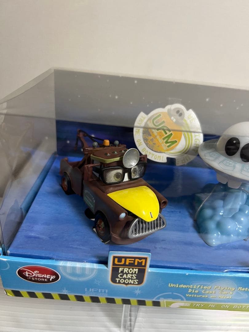 カーズ、ミニカー、メート、メーター（ディズニーストアー）