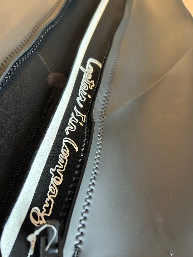 新品 未使用CAPTAIN FIN キャプテンフィン ウェットスーツベスト L