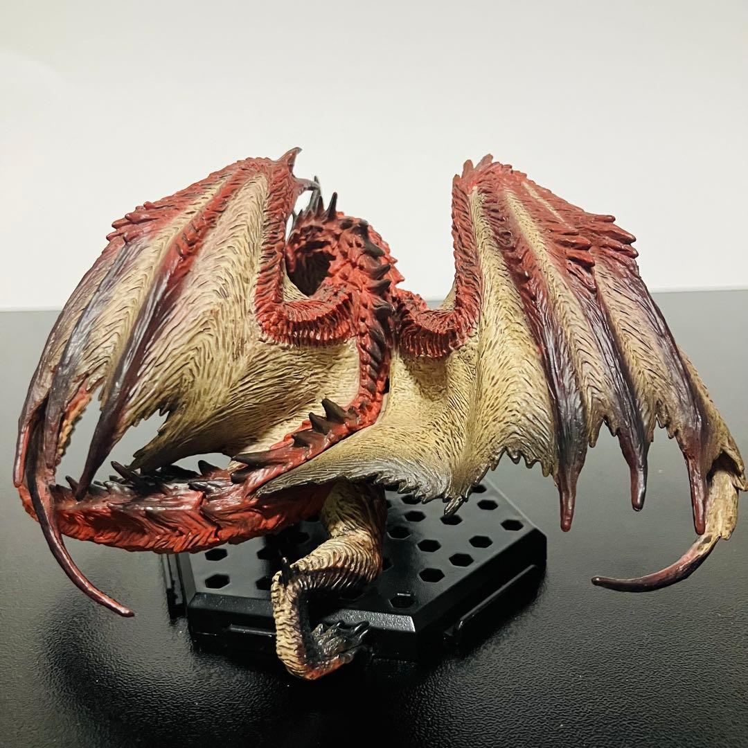 ムフェトジーヴァ&ゼノジーヴァ(臨界状態) フィギア / モンスターハンター