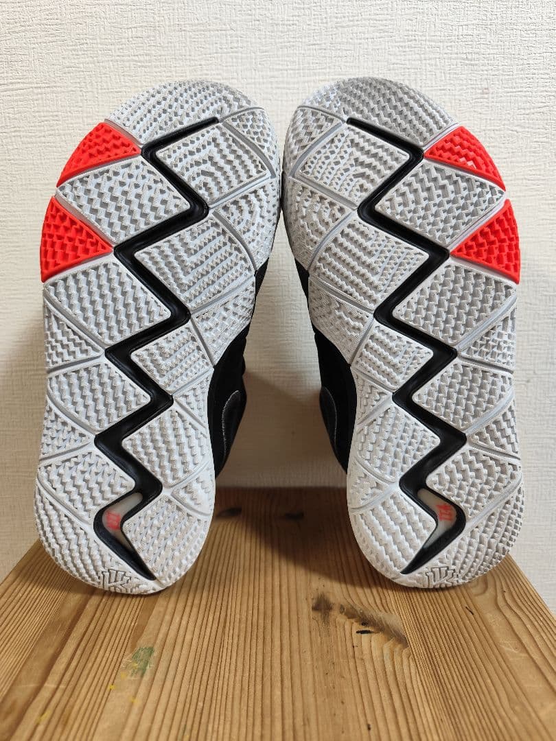 Nike Kyrie 4 ナイキ カイリー4　27.5cm　カイリー・アービング