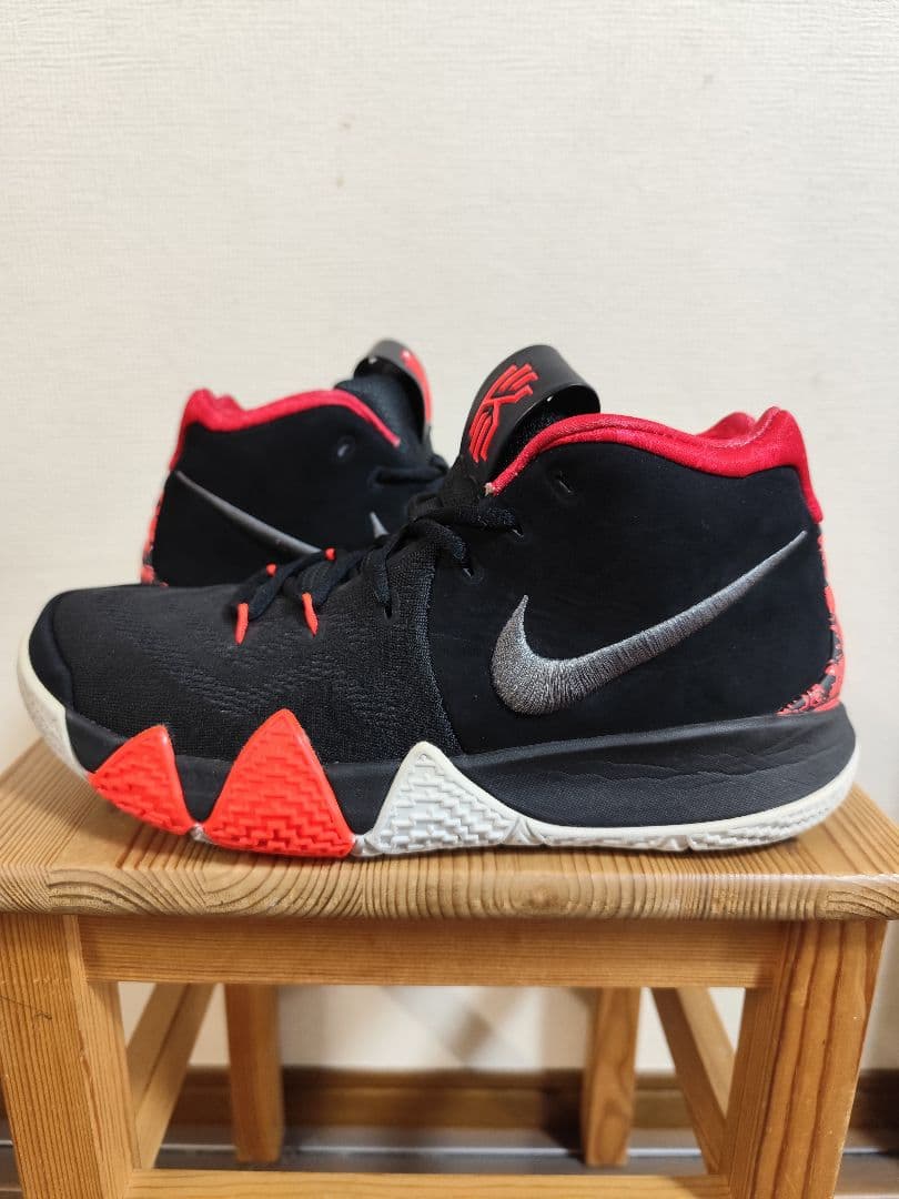 Nike Kyrie 4 ナイキ カイリー4　27.5cm　カイリー・アービング
