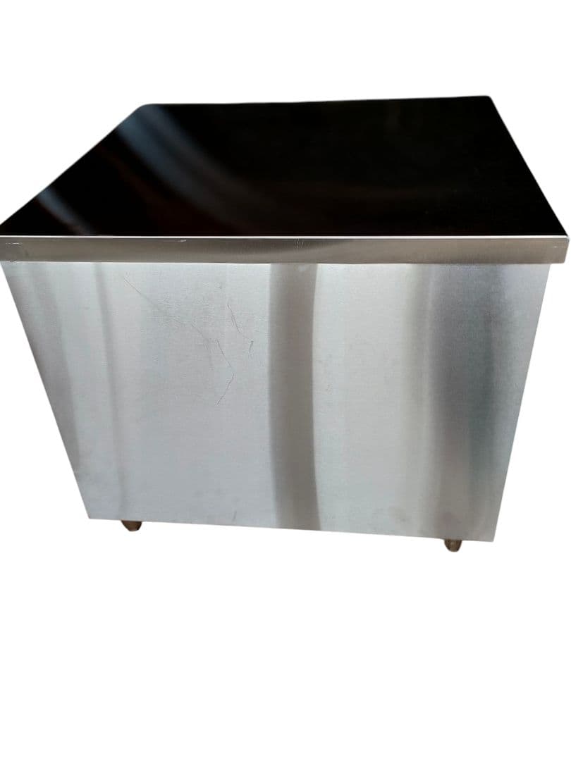 ステンレス　業務用　調理台　作業台　収納