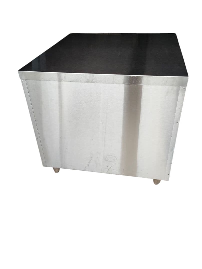 ステンレス　業務用　調理台　作業台　収納