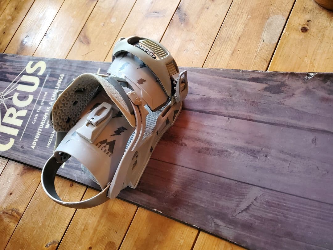 MOSS circus DRAKE RELOAD thirtytwoスノボセット