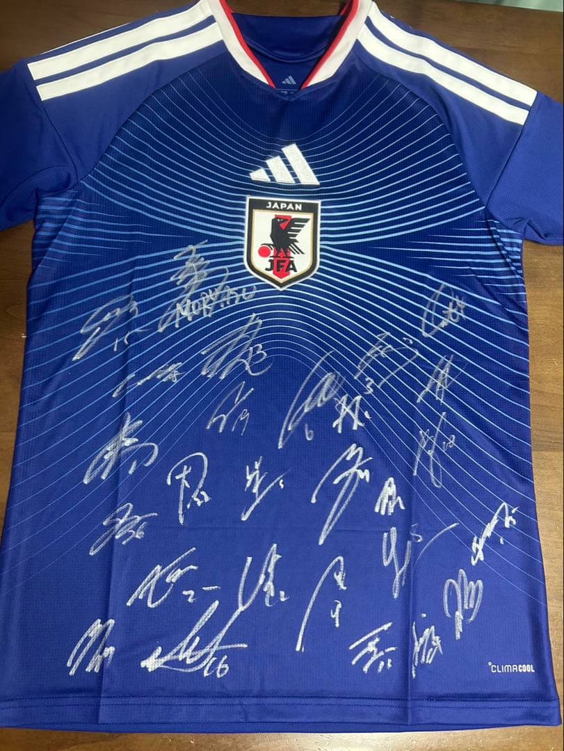 サッカー　日本代表　ユニホーム