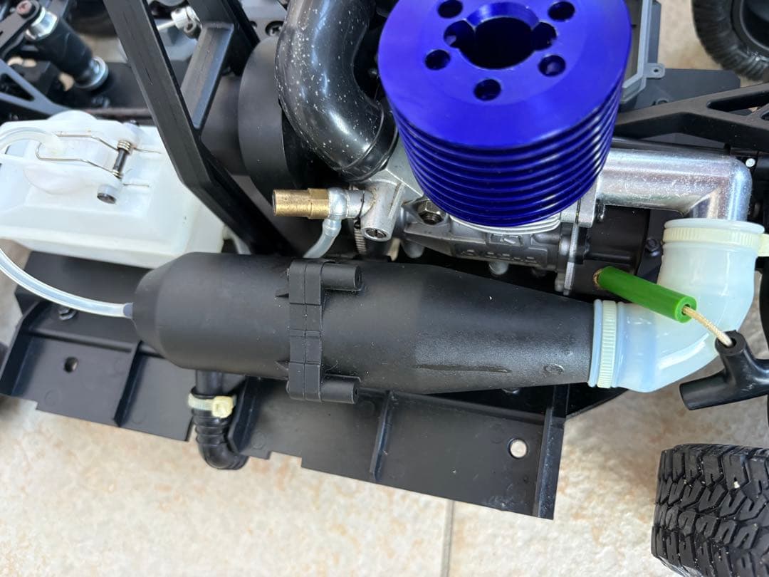 J*n様 特大完成品デアゴスティーニ 1/8 ハマーH1 エンジンラジコン　完全