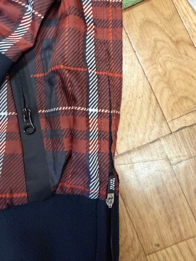 ¥48,400新品正規品【PG/4】ソーラーセンサースニード保温性透湿撥水製