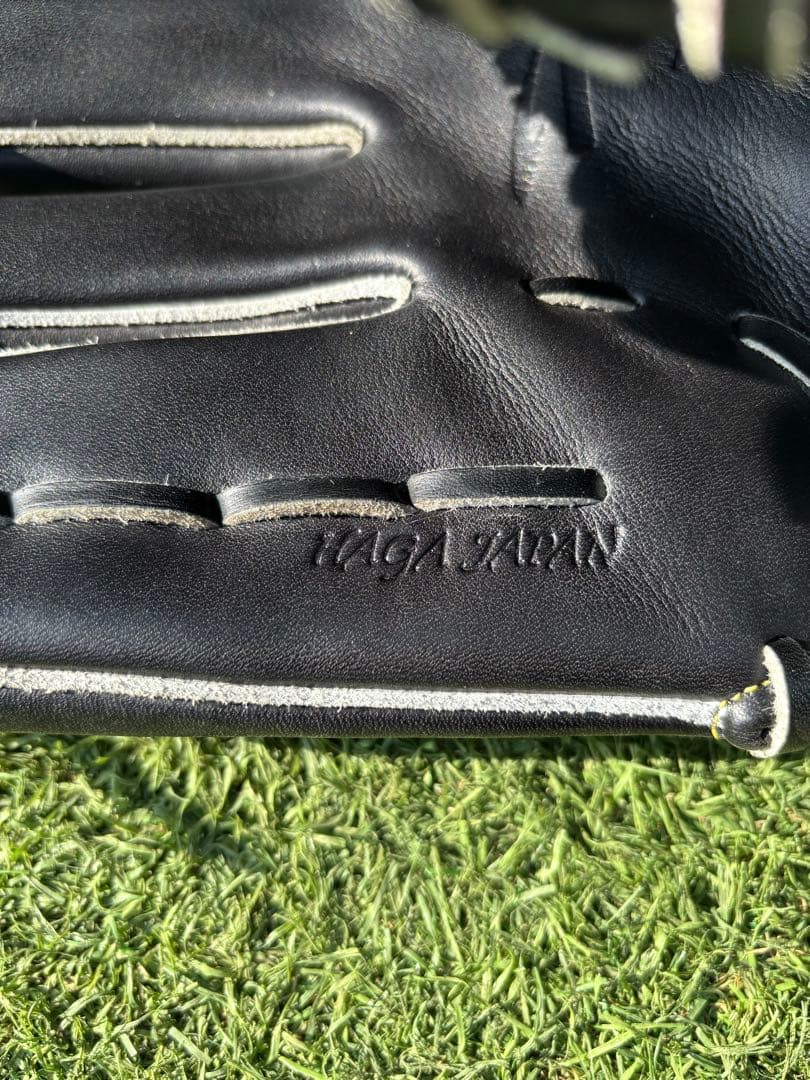 ミズノプロ硬式グローブ 左外野手用　黒 レザー　高校野球対応