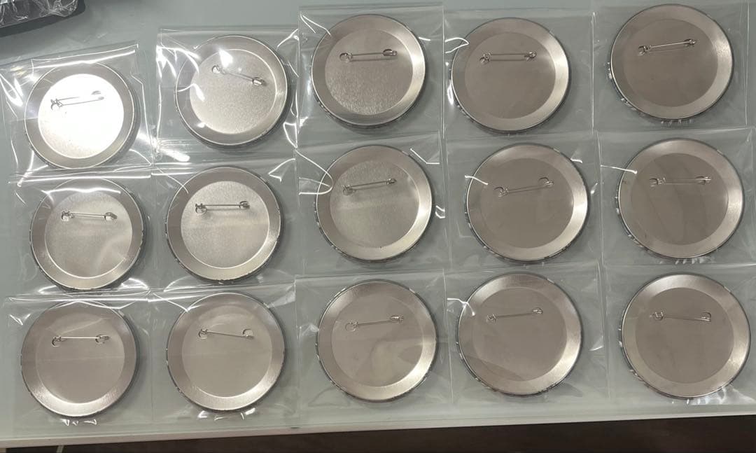 進撃の巨人 WIT Studio 原画 ビッグ缶バッジ リヴァイ 15枚セット