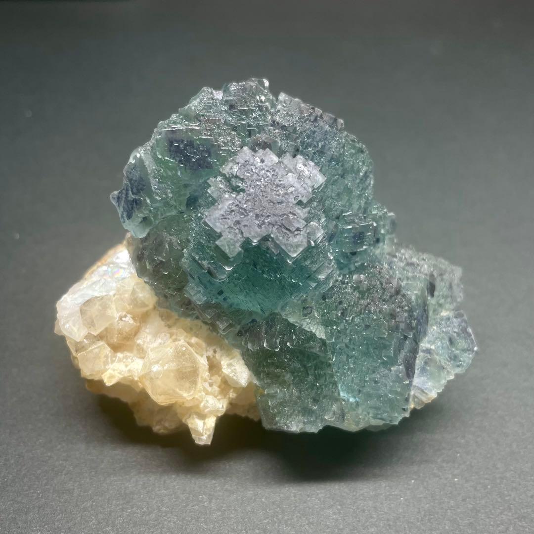 ナミビア Omihana産 フローライト 蛍石 鉱物標本 原石