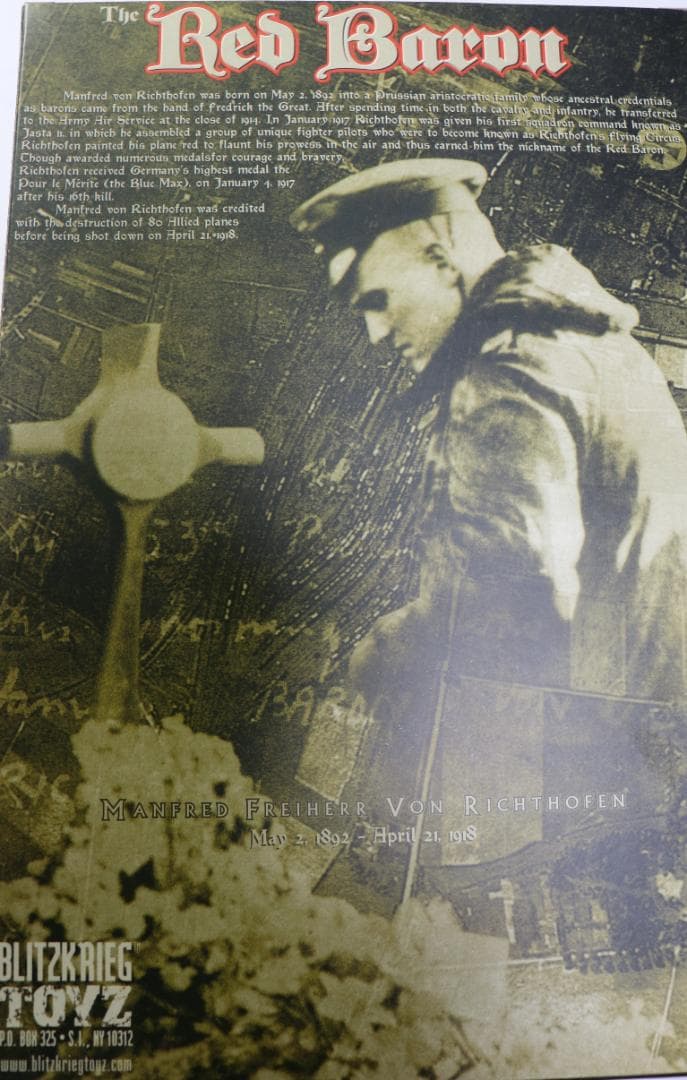 貴重　レッドバロンフィギャー（リヒトホーフェン）＋関連書籍　古本