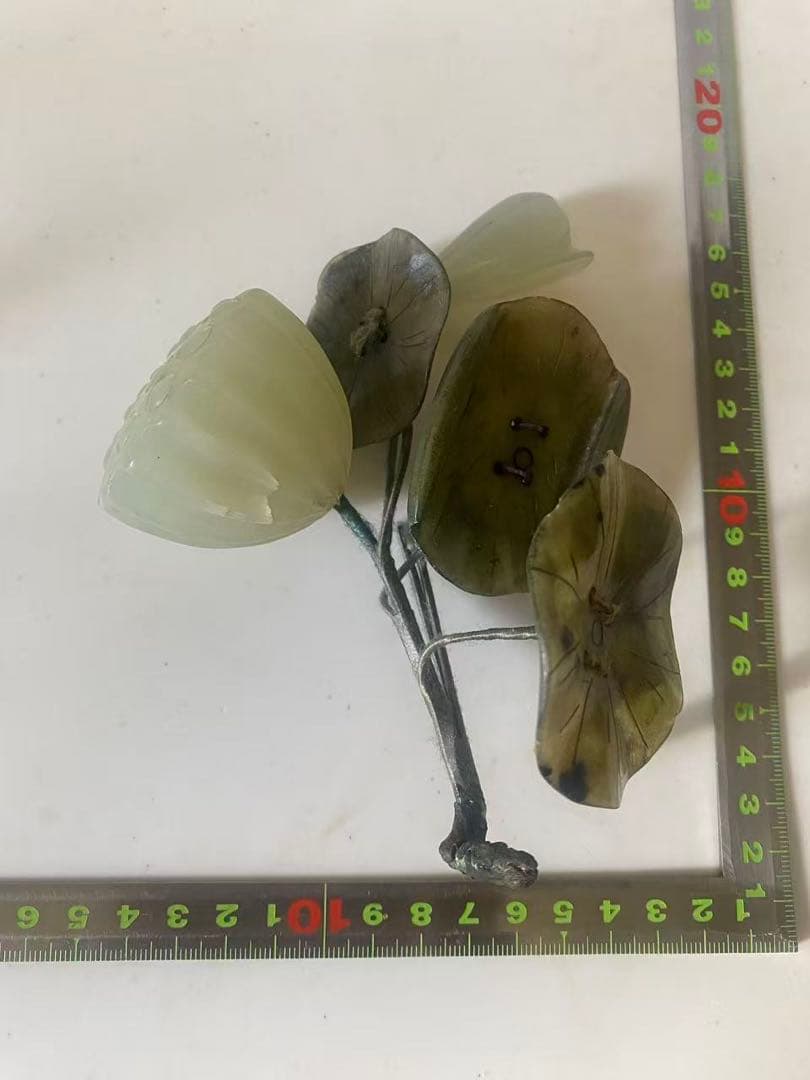 中国美術 天然石和田玉彫刻 装飾彫刻 蓮の果実 置物 時代物