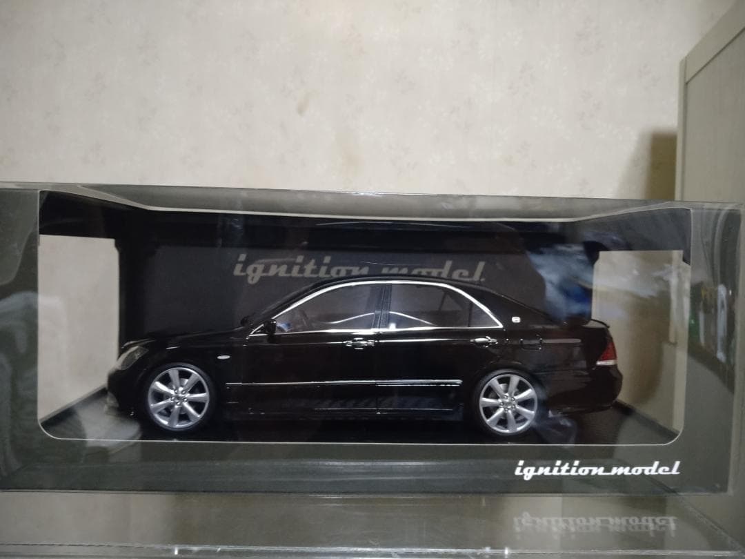 1/18 トヨタ クラウン アスリート 3.5 ミニカー イグニッションモデル