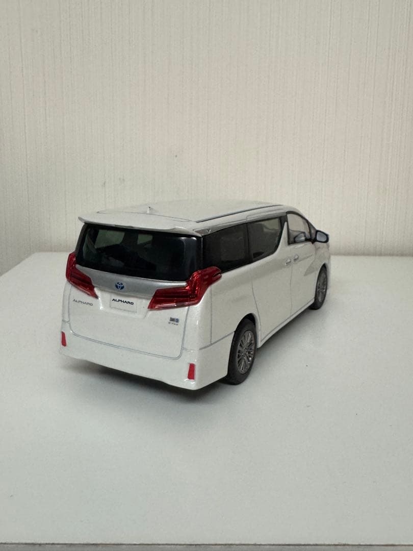 トヨタ アルファード 30系　カラーサンプル　ミニカー