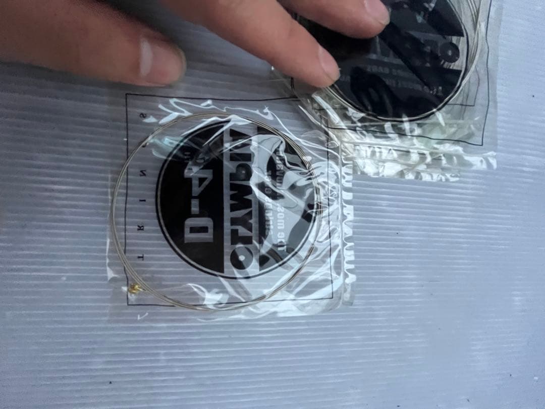 FERNANDESエレキギター 革のギターケース・新品弦6個　引取の方は2万円❗️