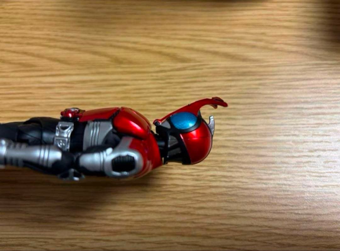 【新品】フィギュアーツ真骨彫専用　仮面ライダーカブト　発光ヘッド