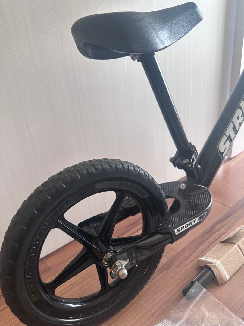 ストライダー　スポーツモデル　黒