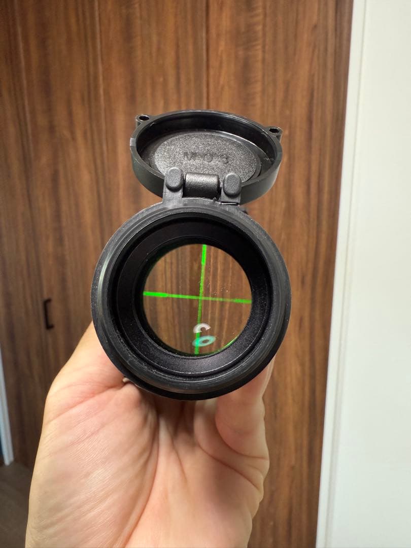 東京マルイ　イルミネーテッドショートズームスコープ