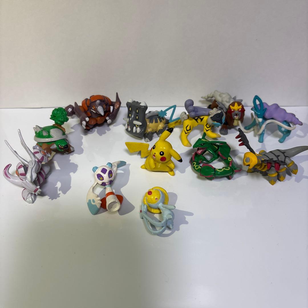 ポケモン　フィギュア　クリッピングフィギュア　ピカチュウ　ユキメノコ　レックウザ