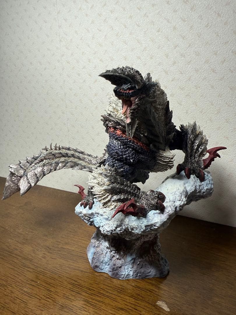 ジンオウガ亜種　CFBクリエイターズモデル モンスターハンタ