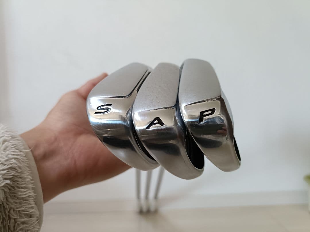 【美品】テーラーメイドAEROBURNER AW SW　 ２本セット