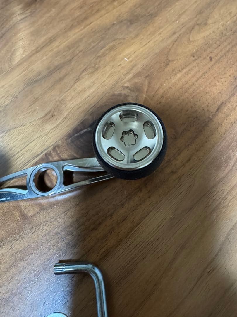 DRTバリアル95ハンドルMC後シルバー センターナット　シマノ左