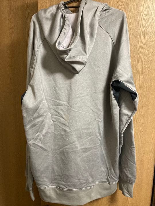 値下げしました！　アルマダ　撥水　パーカー