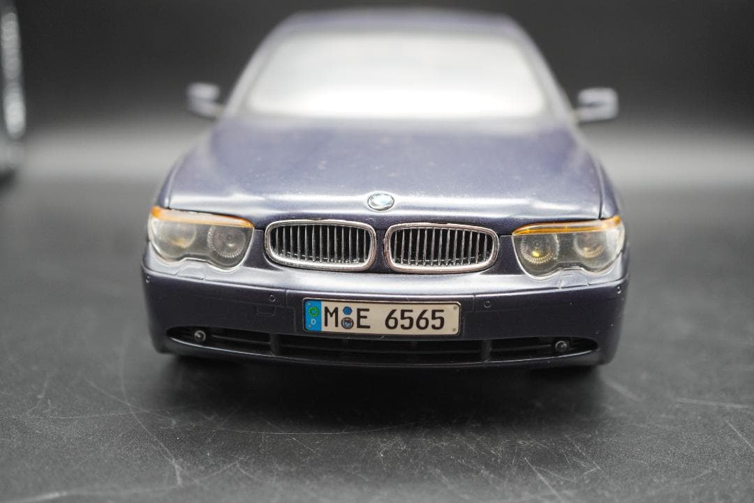  745i ミニカー 1/18