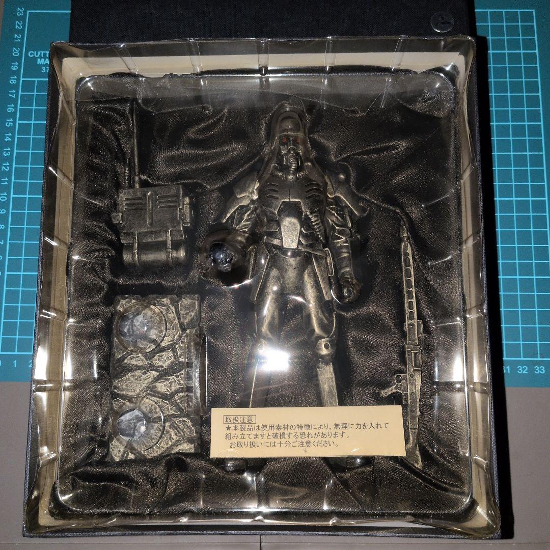 人狼　首都警特機隊突入隊員 92式特殊装甲服　フィギュア
