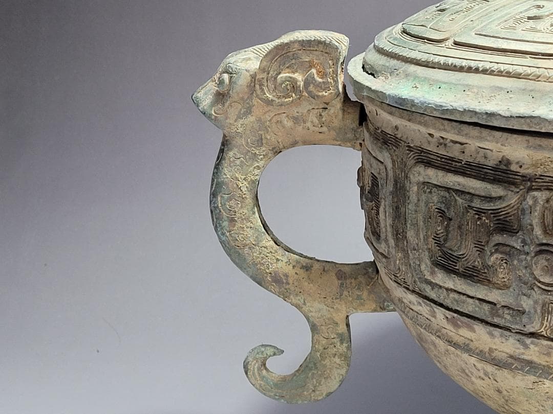 古青銅造 饕餮紋 神獣蓋、両耳装飾 香炉 唐宋時代 幅約36.3cm