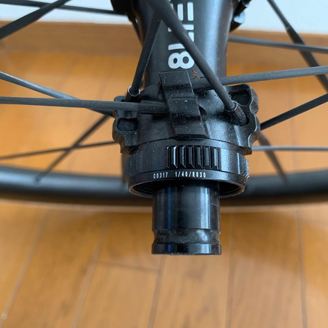 ロードバイクカーボンホイール8LIEN L5W パナレーサータイヤTPUチューブ