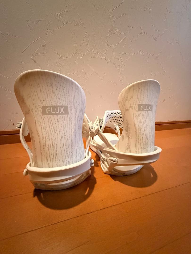 FLUX 25-26 SR size M ホワイトウッド