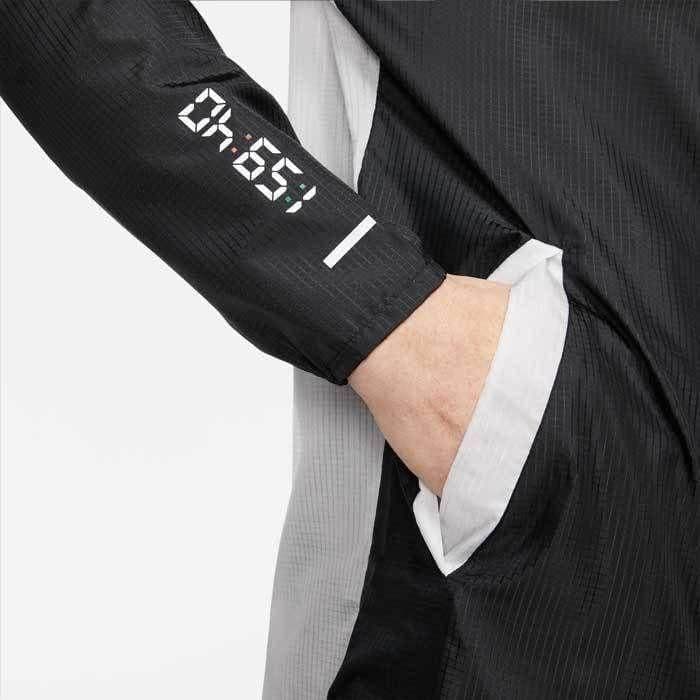 M ナイキ ランニング ジャケット @14850円 ケニア キプチョゲ 撥水 黒